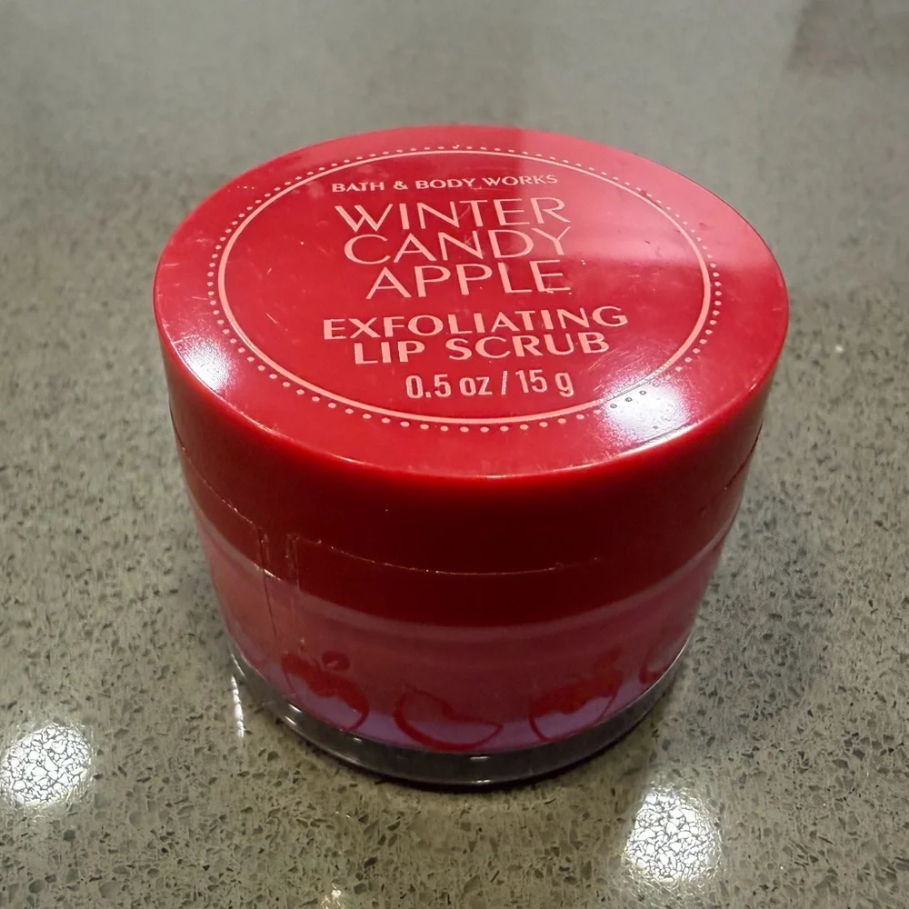 Bath & Body Works Winter Candy Apple Exfoliating Lip Scrub 0.5 oz
